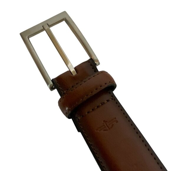 Dockers Mens Dress Belt Size 32 Brown Smooth Leather Silvertone Buckle - Picture 2 of 7